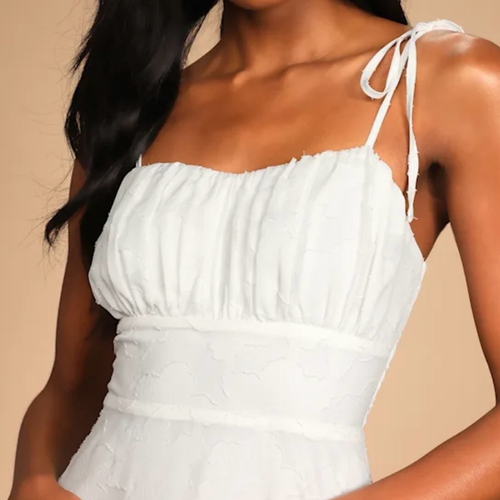 Lulus Sweet Sentiments White Jacquard Tiered Midi Dress Women’s Large NWT - Picture 3 of 13